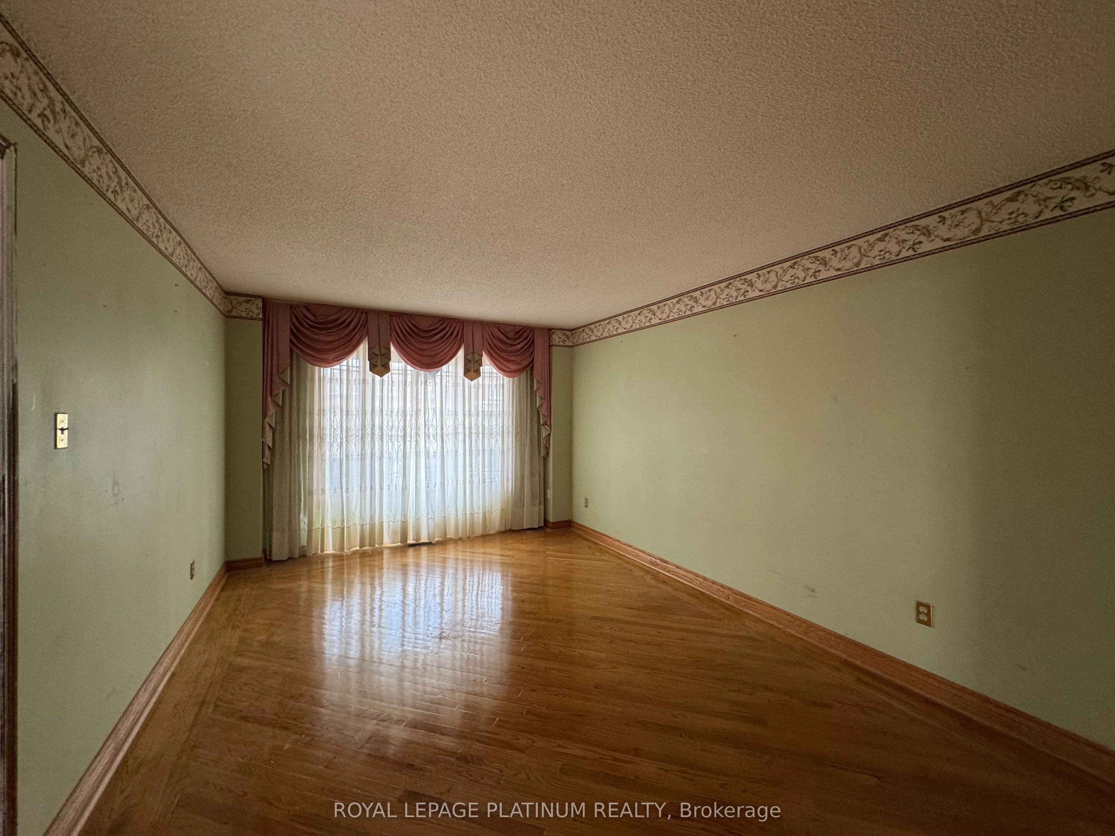 60 Brookfield Court, Brampton, ON L6Y 4K4
