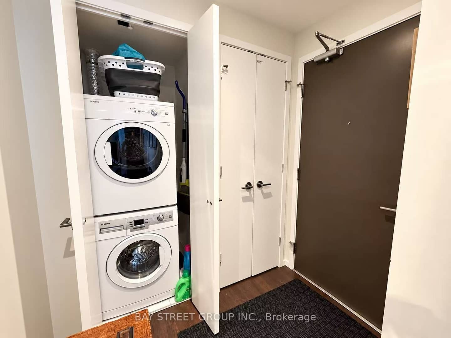 101 Charles Street E 4210, Toronto, ON M4Y 1V2