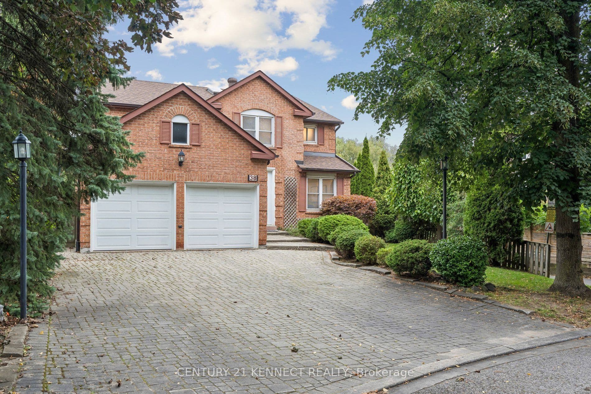 38 Rosemount Avenue, Markham, ON L3T 6S7