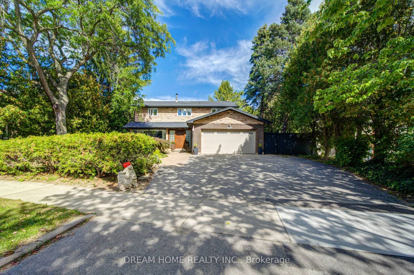 2263 Taylor's Orchard, Mississauga, ON L5B 2T1