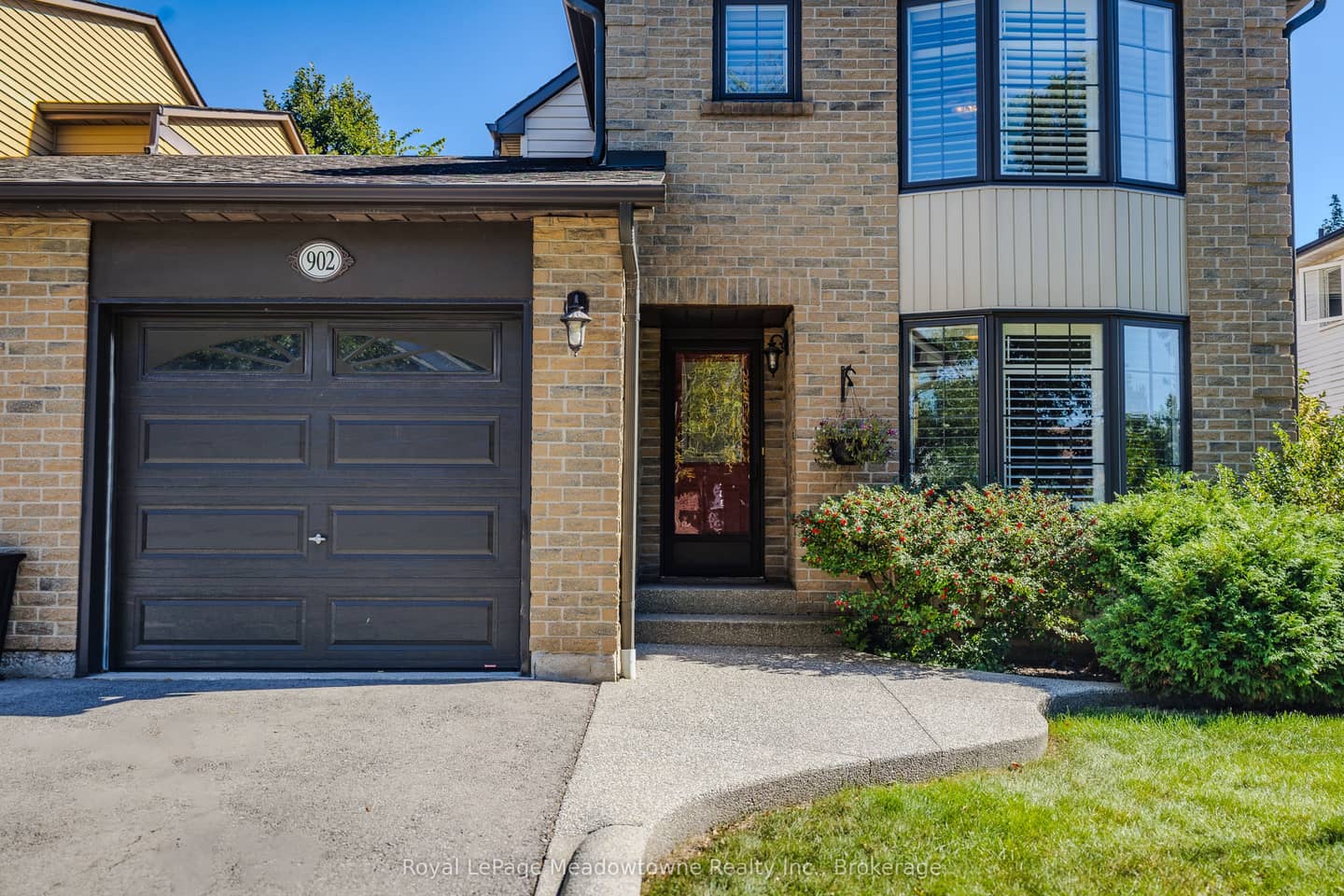902 Laurier Avenue, Milton, ON L9T 4H6