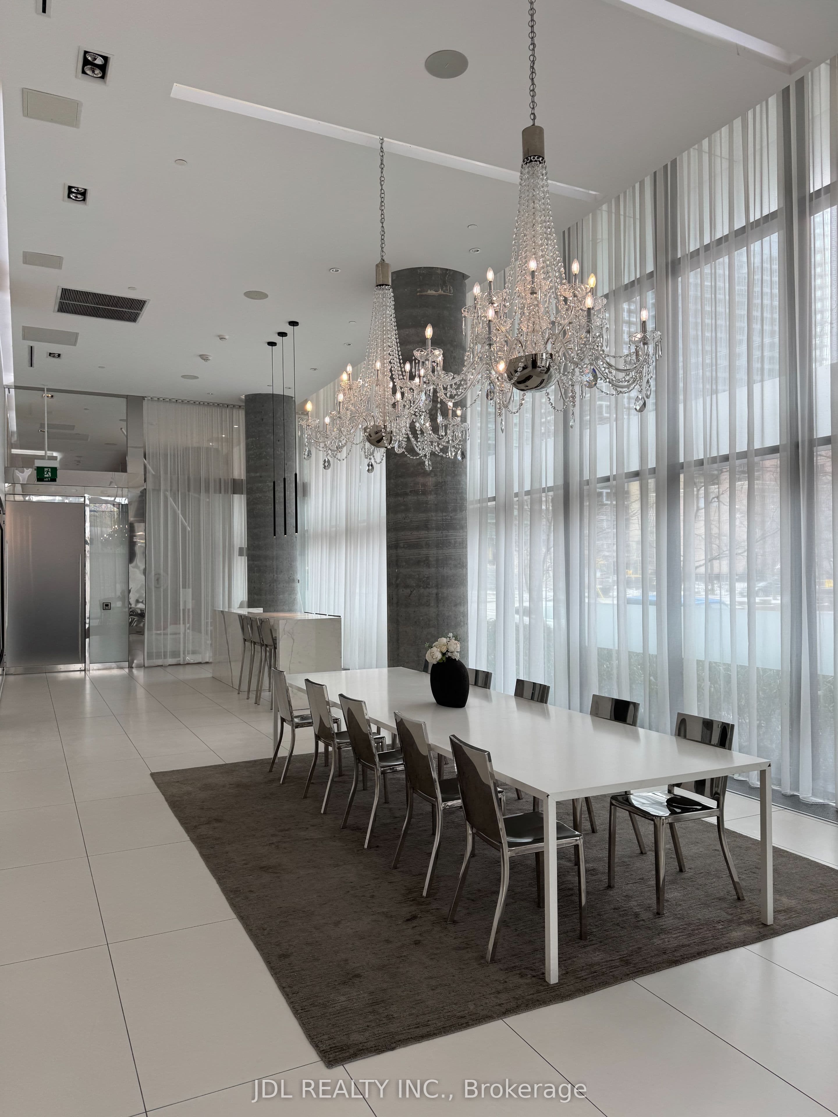 185 Roehampton Avenue Unit 1912, Toronto, ON M4P 0C6