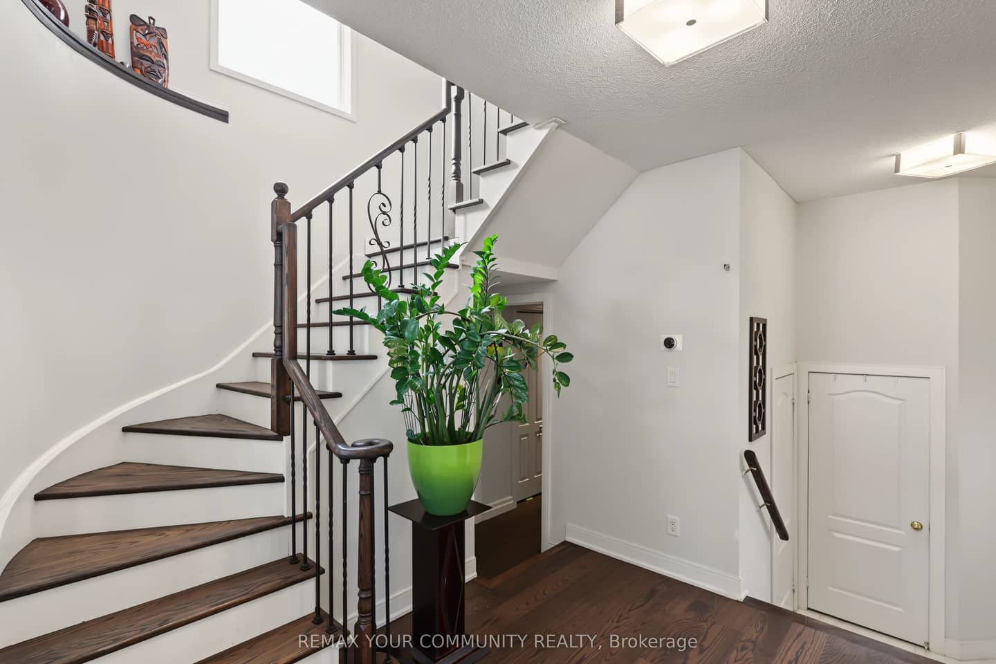 21 English Oak Drive, Richmond Hill, ON L4E 3W1