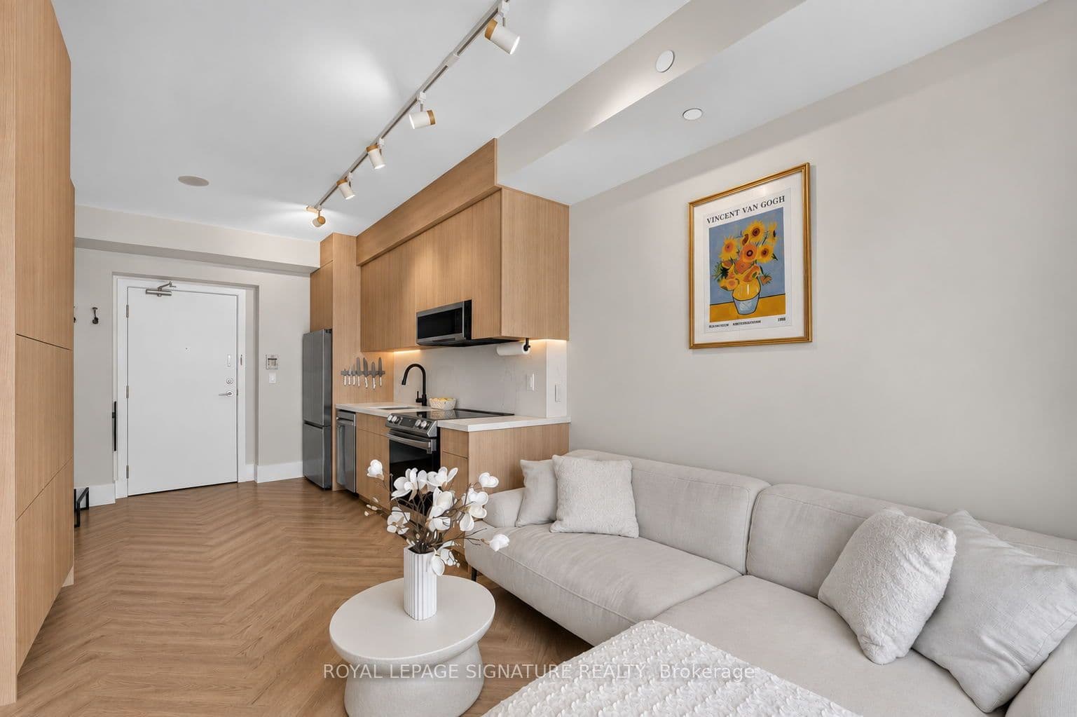 33 Shore Breeze Drive 706, Toronto, ON M8V 0G1