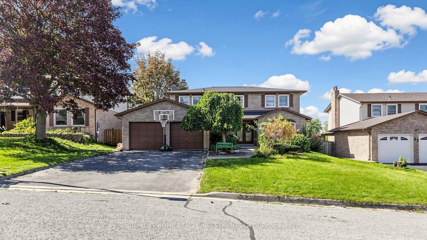 86 Burling Place, Newmarket, ON L3Y 5W4