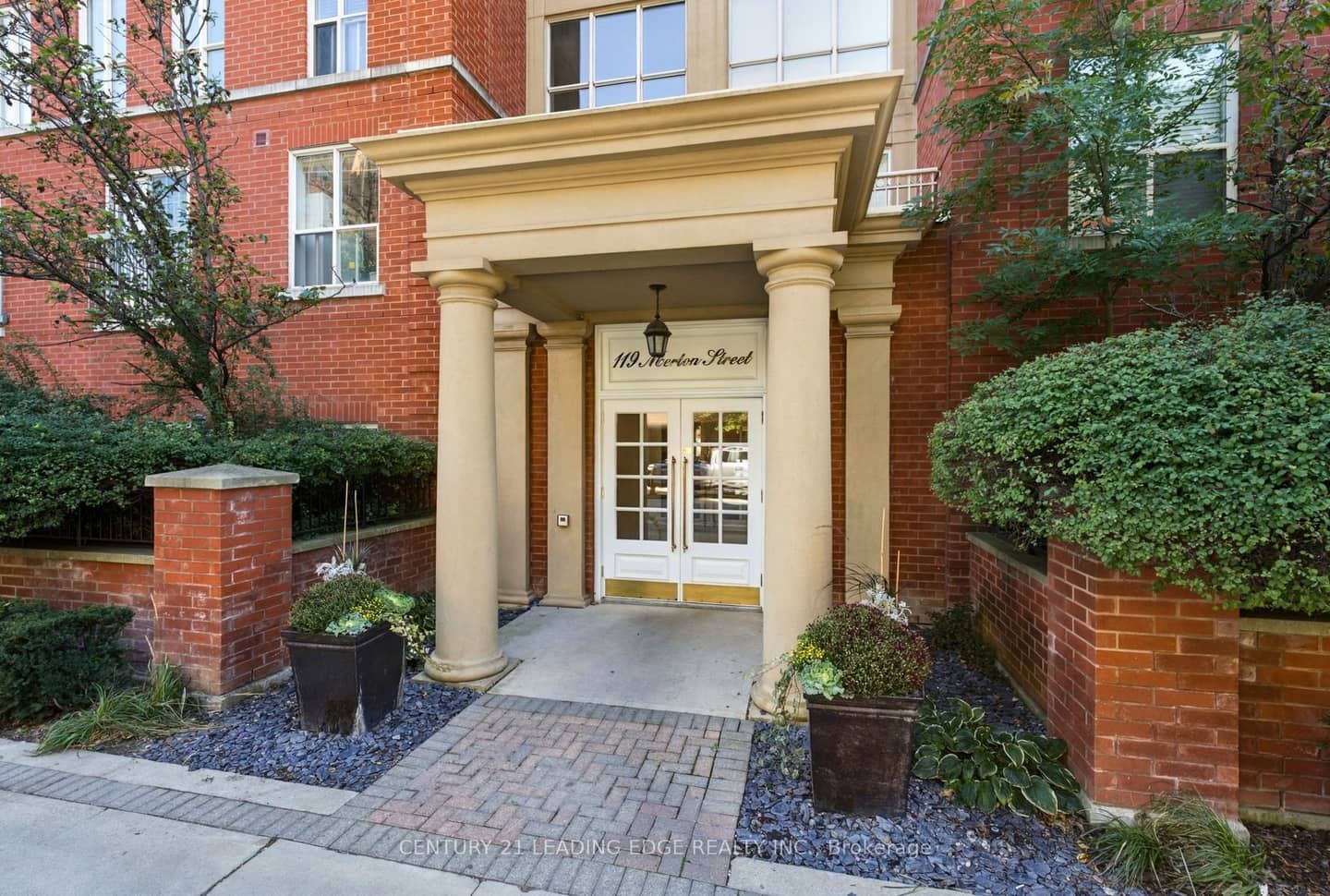 119 Merton Street 612, Toronto, ON M4S 1A7