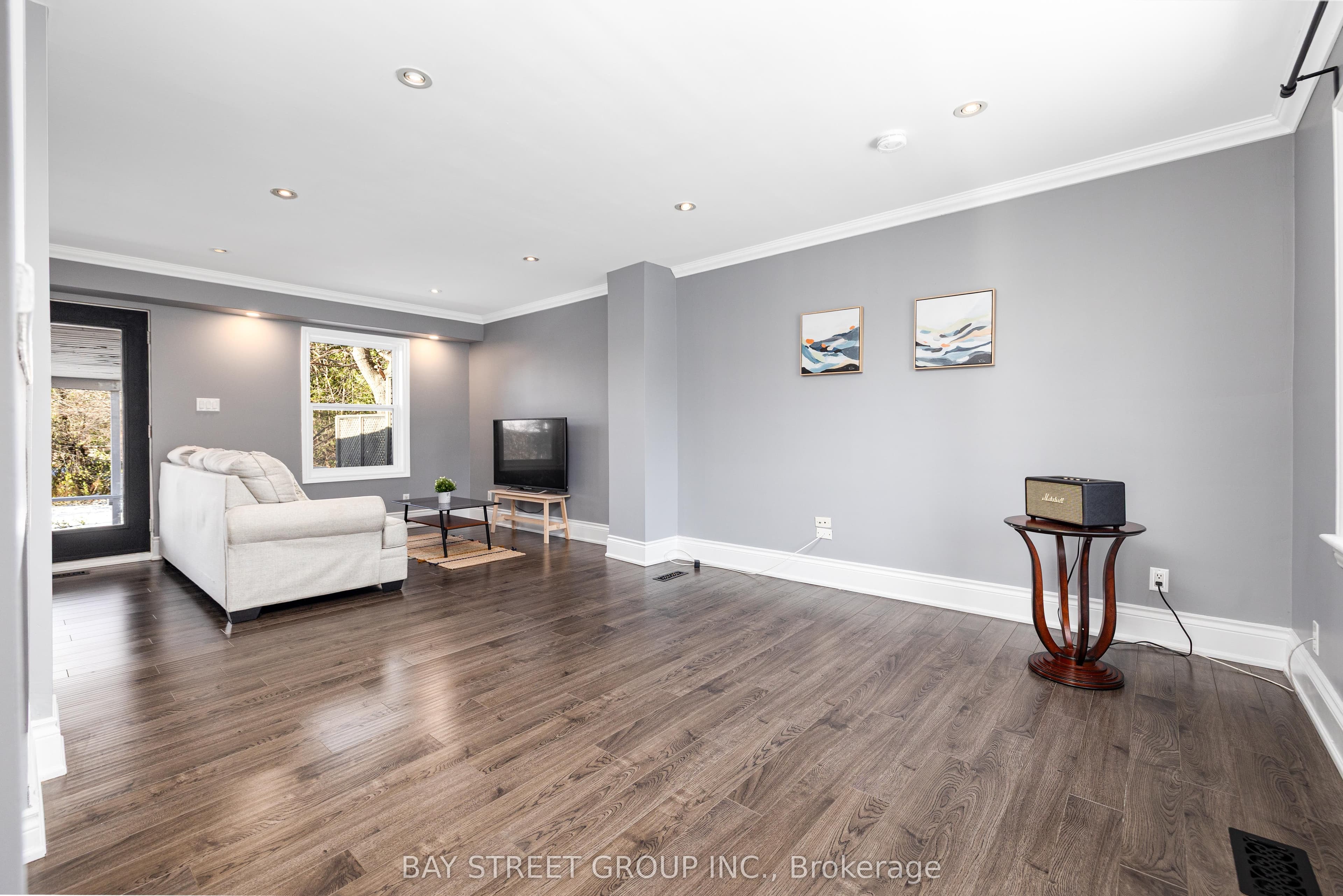 112 Bevdale Road, Toronto, ON M2R 1L7