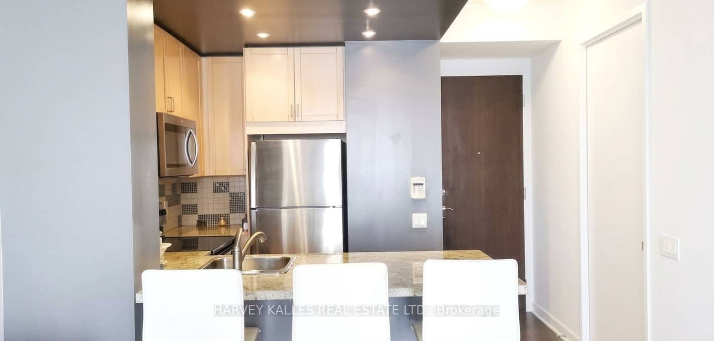 85 Bloor Street E 1603, Toronto, ON M4W 3Y1