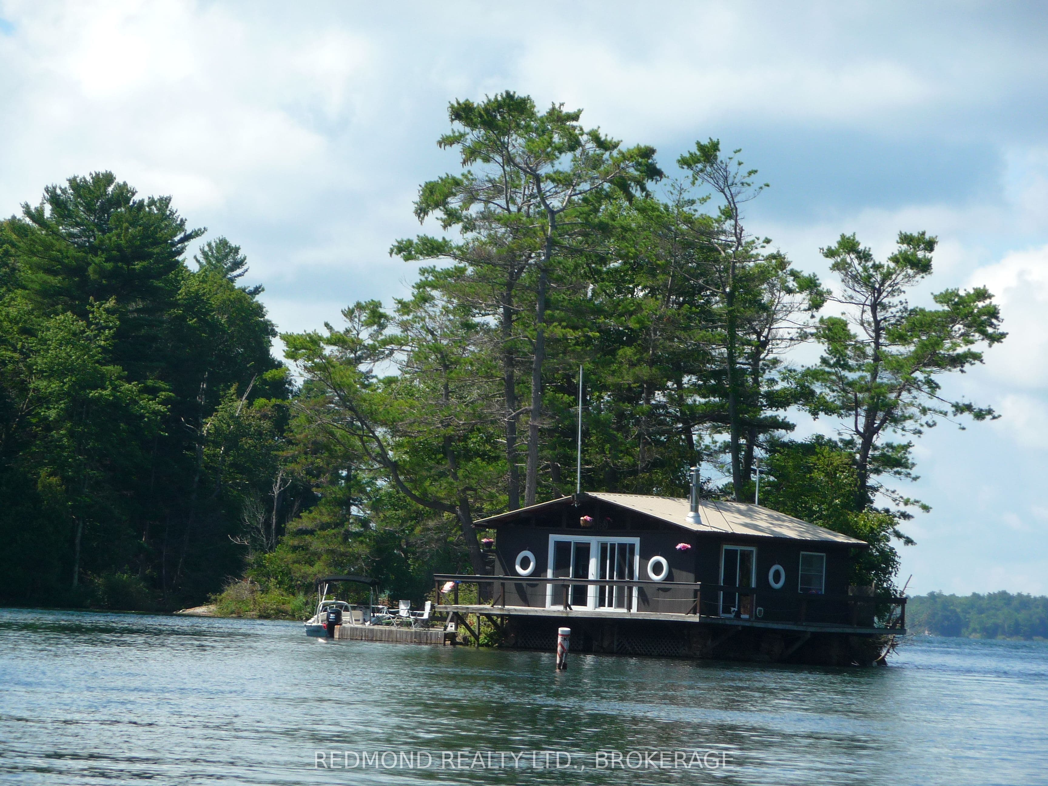 1 77D & 77E Island, Leeds and the Thousand Islands, ON K0E 1L0