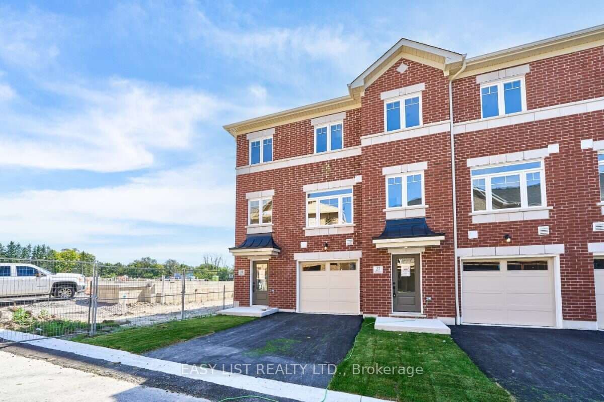 31 Nady Lane, Clarington, ON L1B 0X4