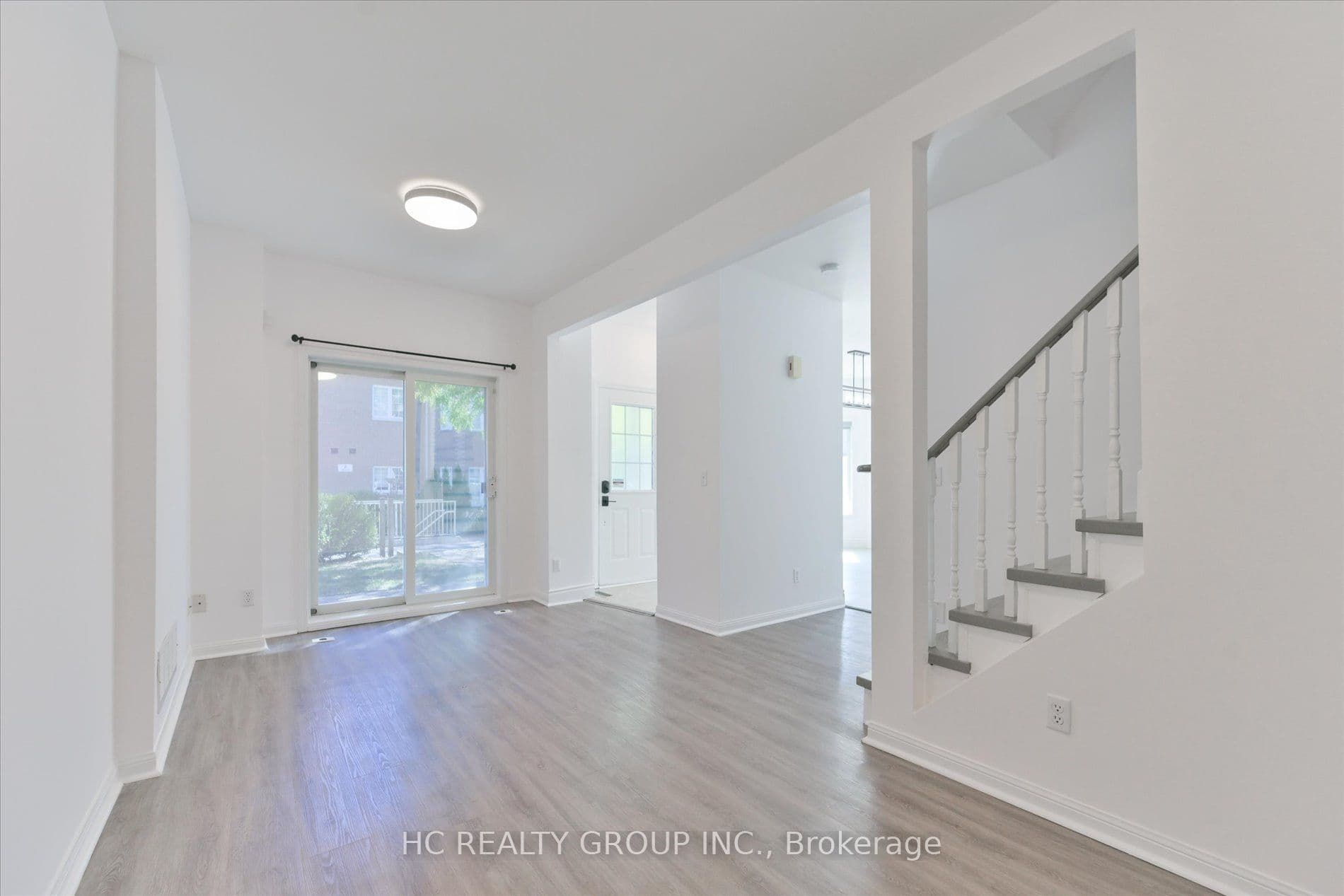 5 St Moritz Way 6, Markham, ON L3R 4E8
