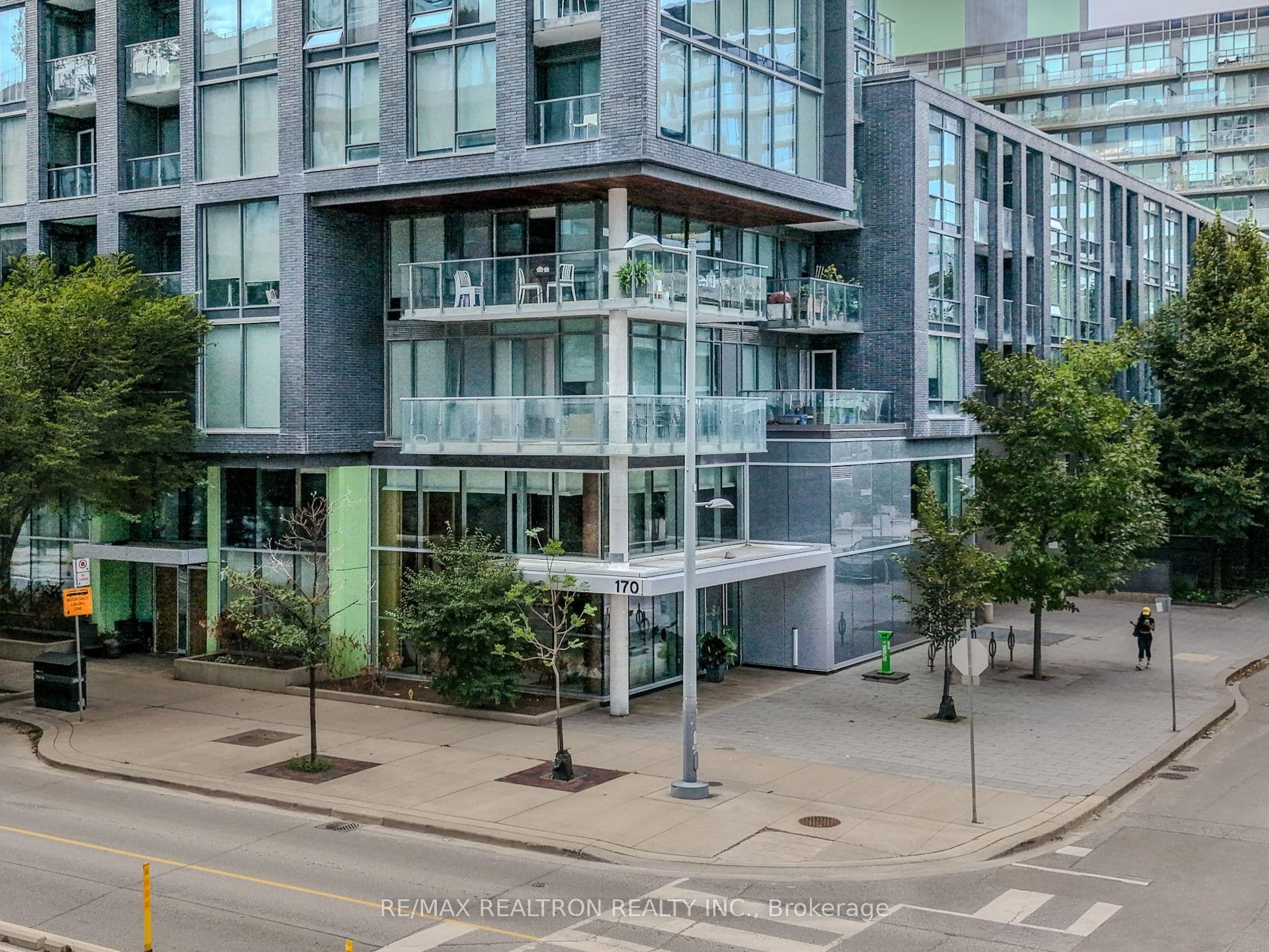 455 Front St Front Street E S302, Toronto, ON M5A 0G2