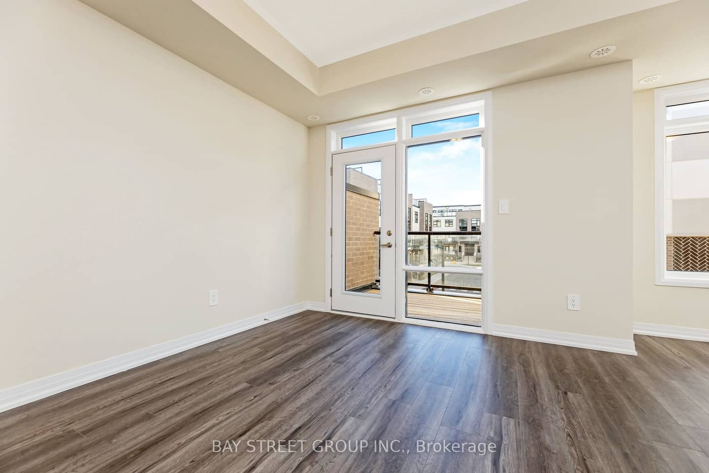 1573 Rose Way 111, Milton, ON L9E 1N4