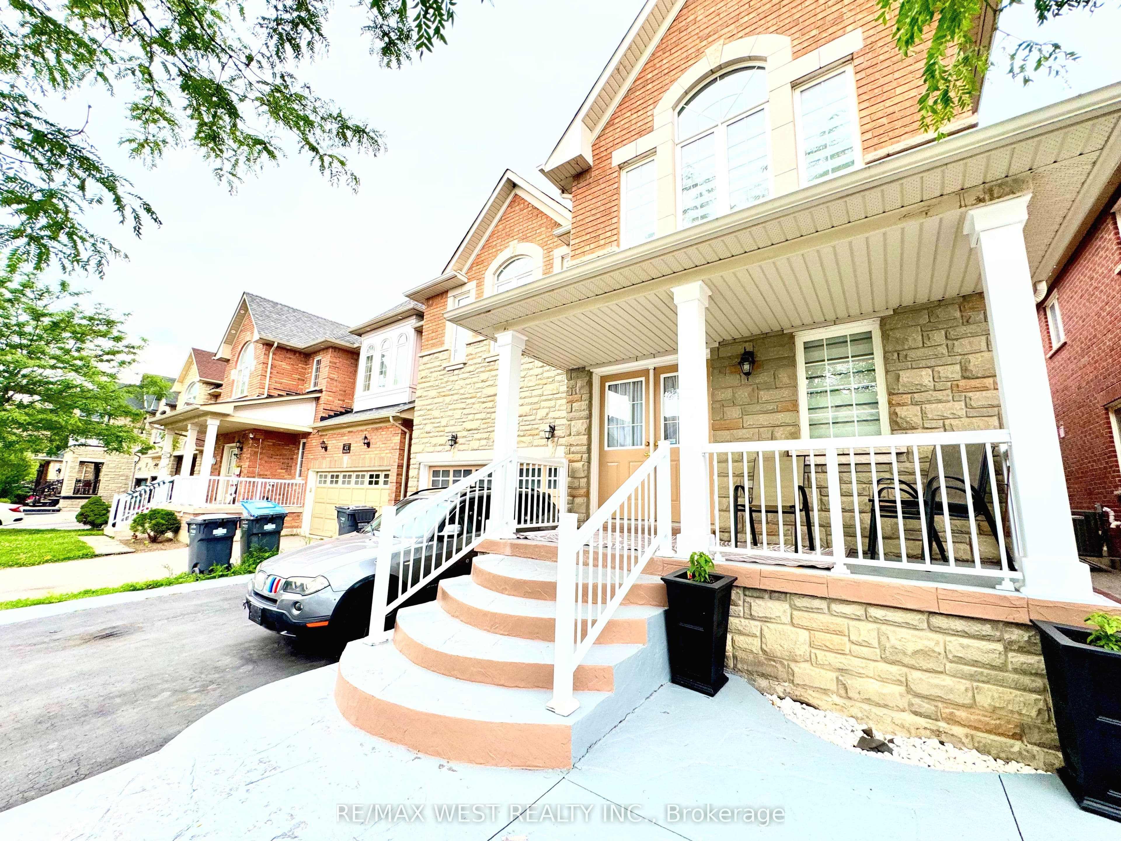 43 Tatra Crescent, Brampton, ON L6Y 0K5