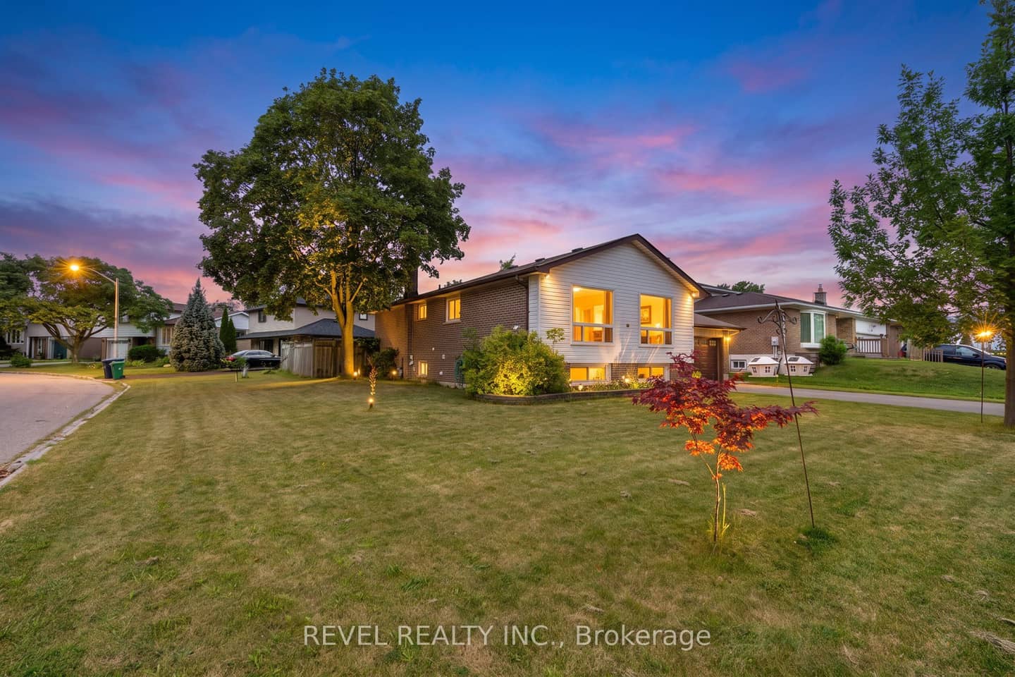 383 Bartley Bull Parkway, Brampton, ON L6W 2M1