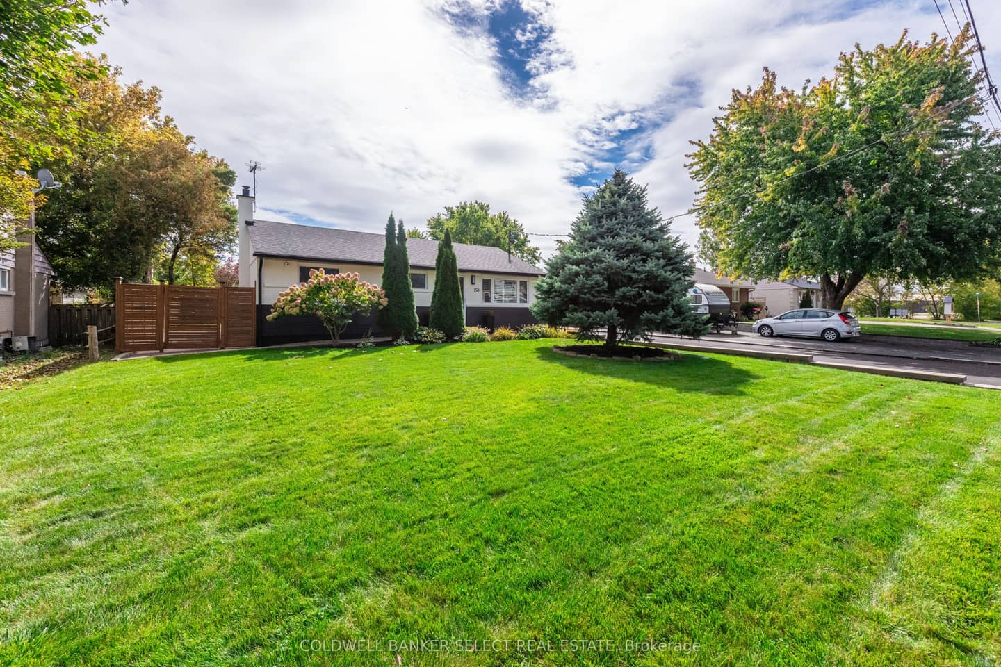 158 Ellwood Drive W, Caledon, ON L7E 4W4