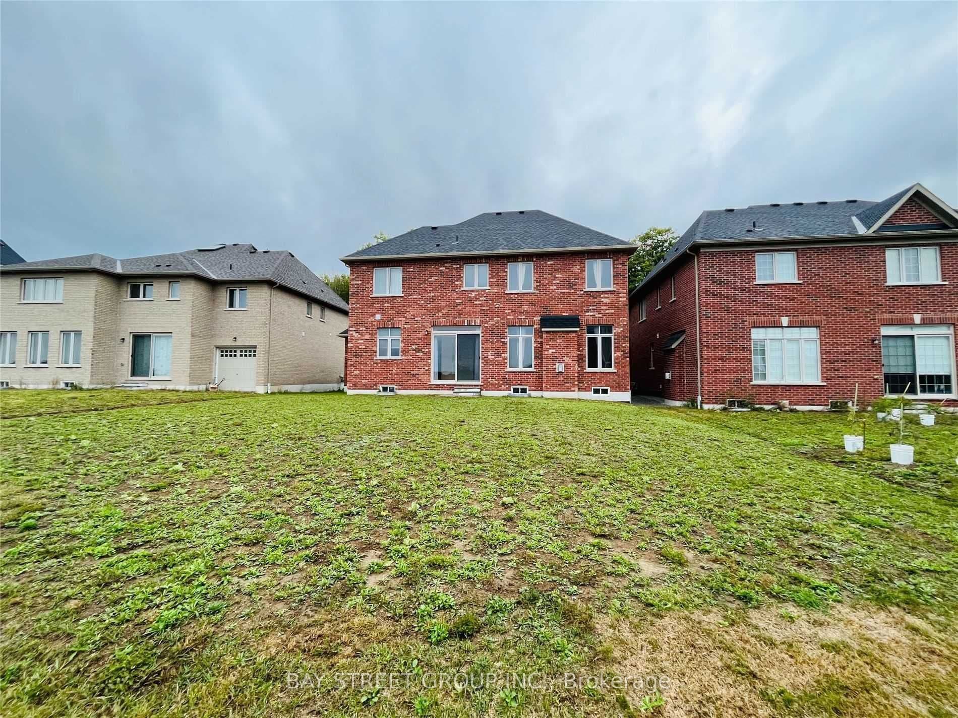 25 Mcisaac Drive, Springwater, ON L9X 2A2