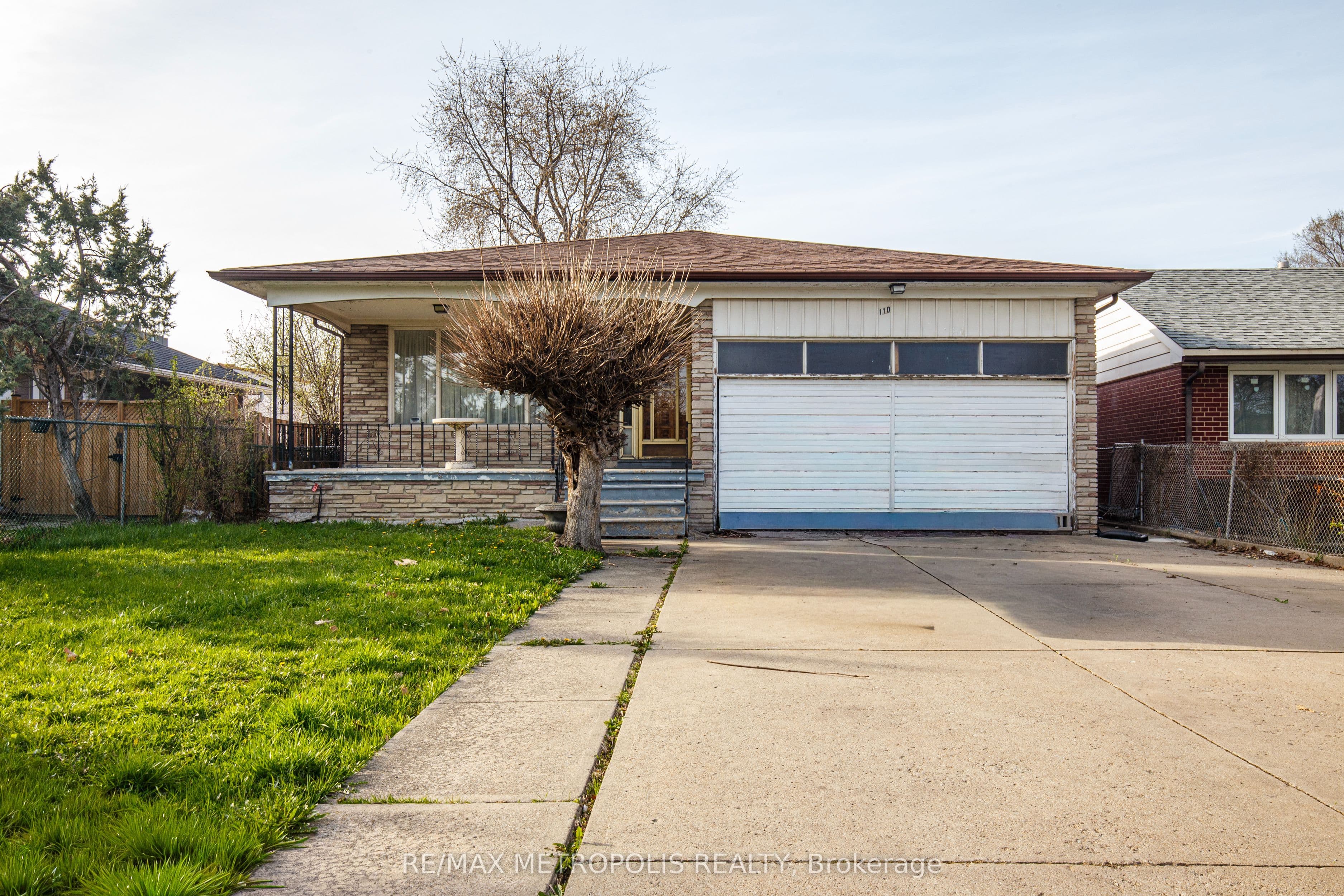110 Stevenson Road, Toronto, ON M9V 2B5