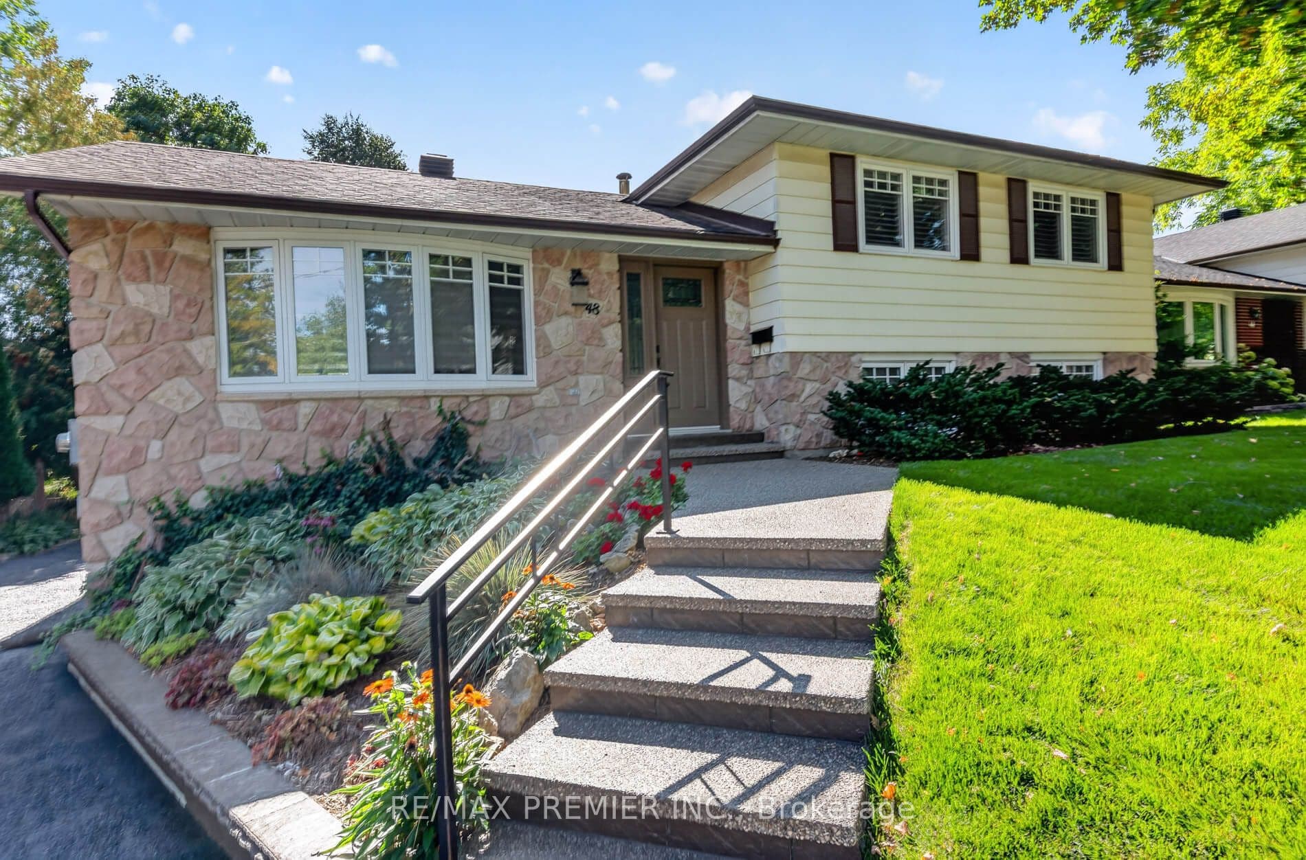 48 Chisholm Street, Orangeville, ON L9W 3S6