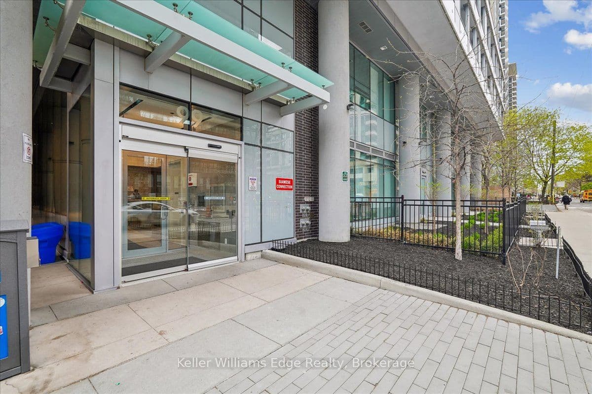 99 Broadway Avenue 208 NT, Toronto, ON M4P 1V2