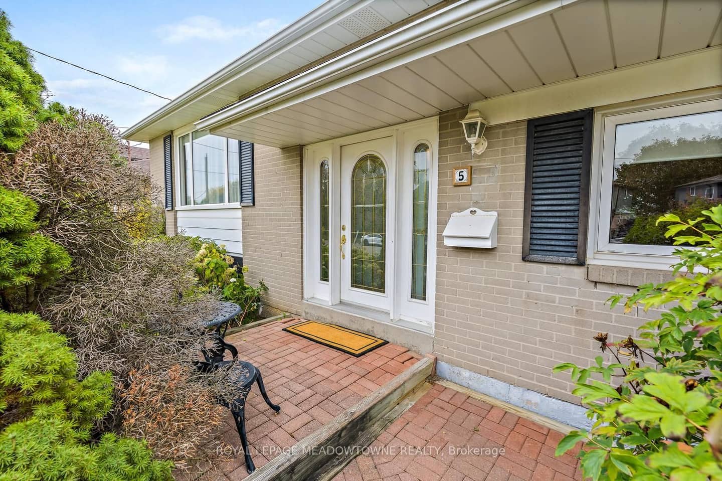 5 Lucinda Place, Halton Hills, ON L7G 1J8