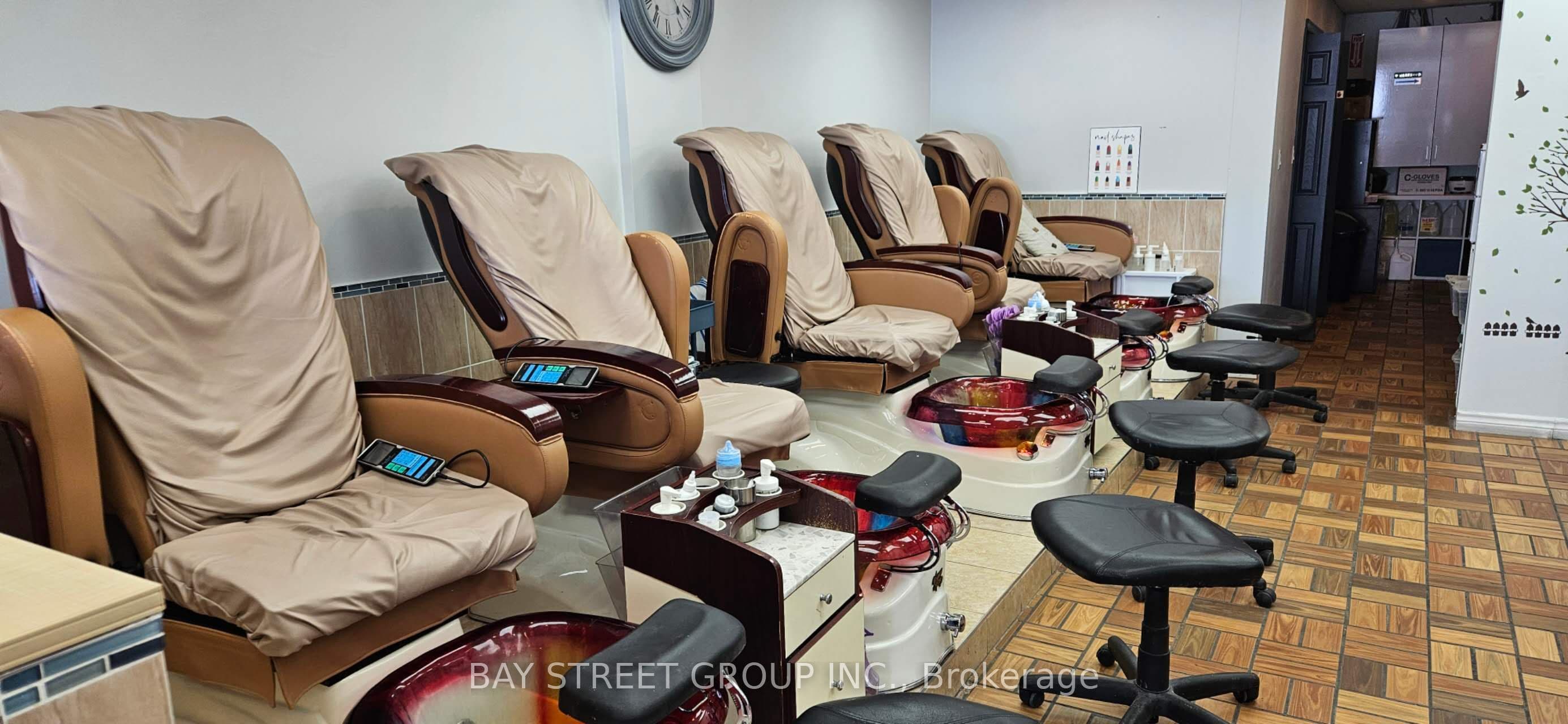 650 King Street E 3A, Oshawa, ON L1H 1G5