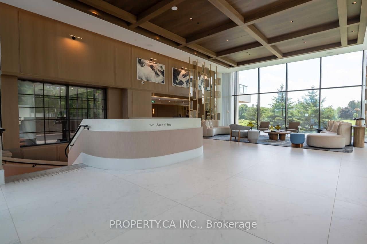 399 Royal Orchard Boulevard 422, Markham, ON L3T 0H4