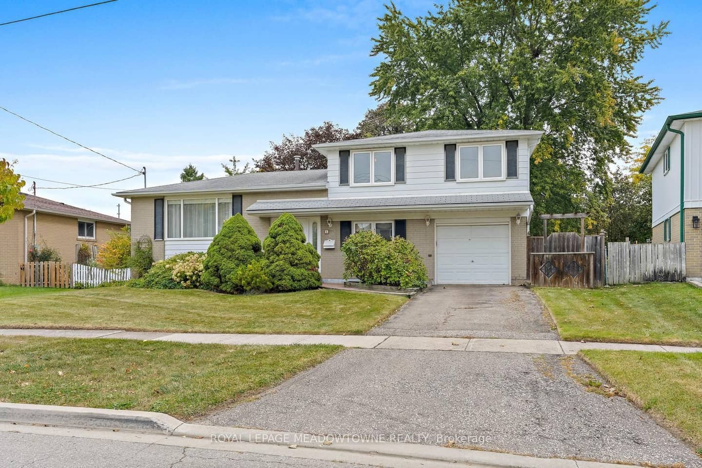 5 Lucinda Place, Halton Hills, ON L7G 1J8