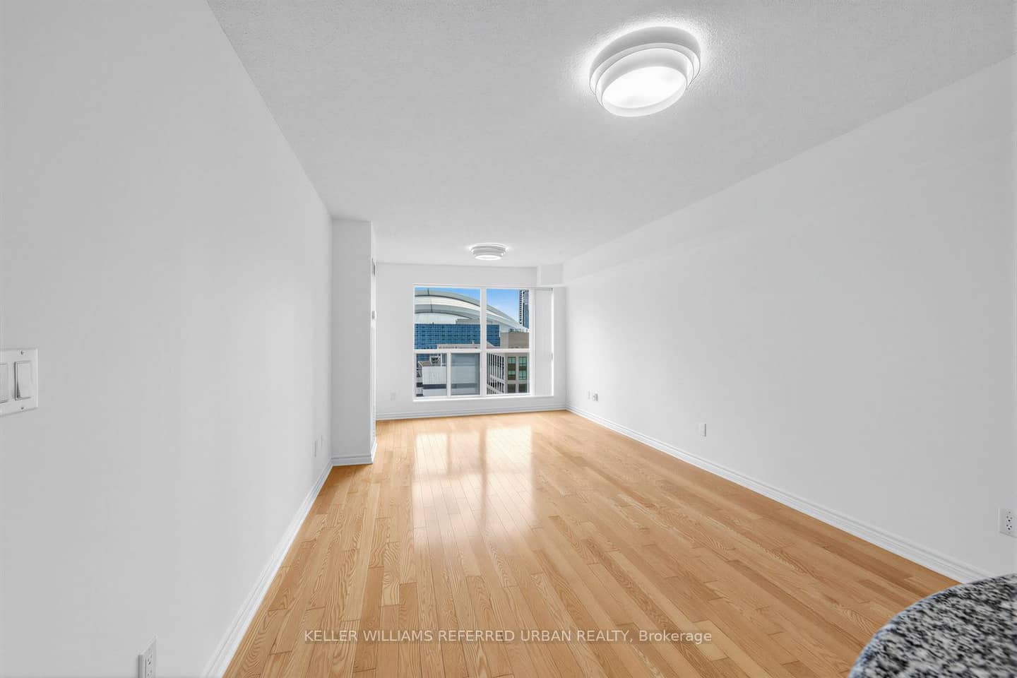 250 Wellington Street W 1436, Toronto, ON M5V 3P6
