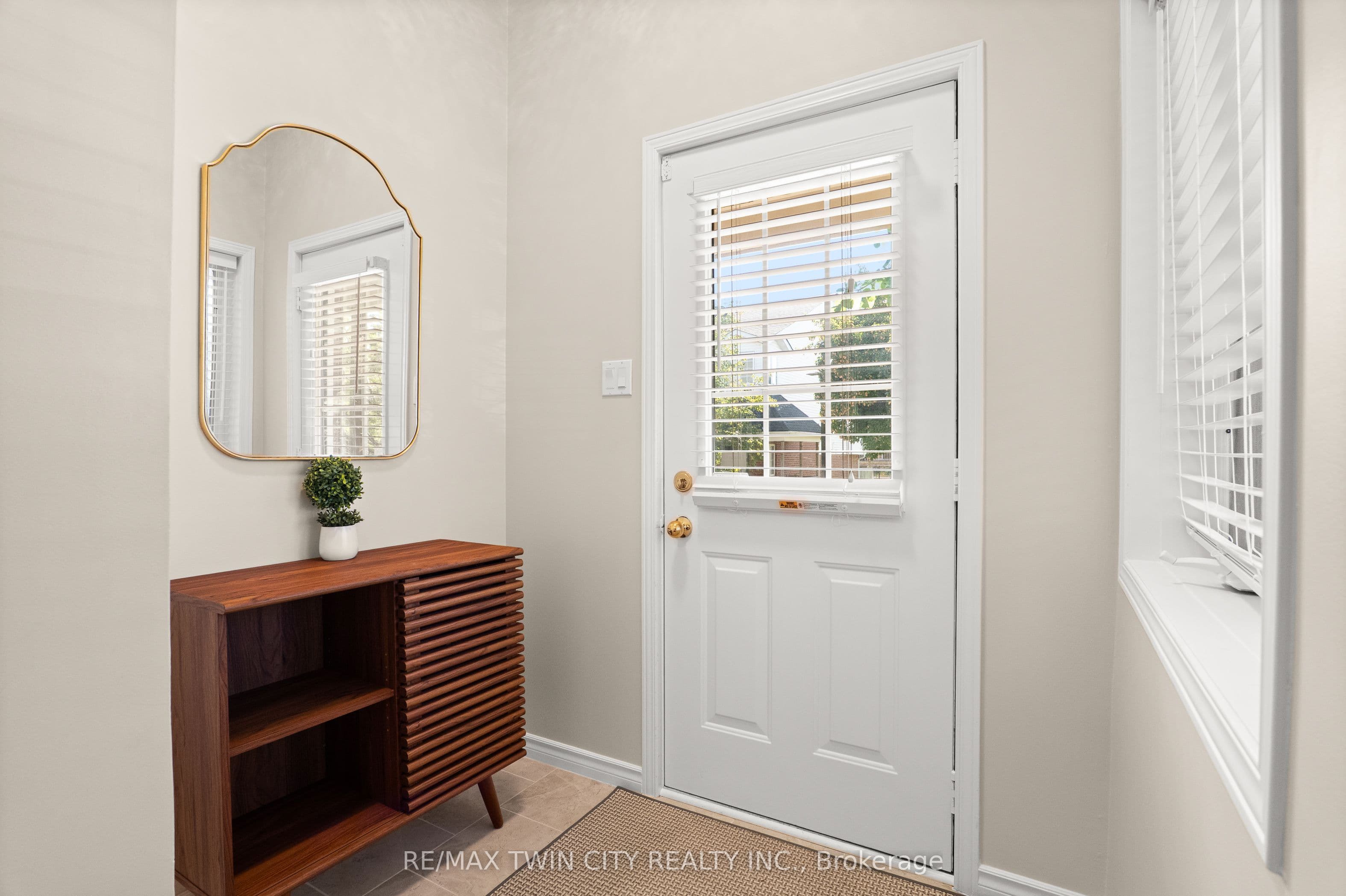 42 Green Valley Drive 65, Kitchener, ON N2P 2J7