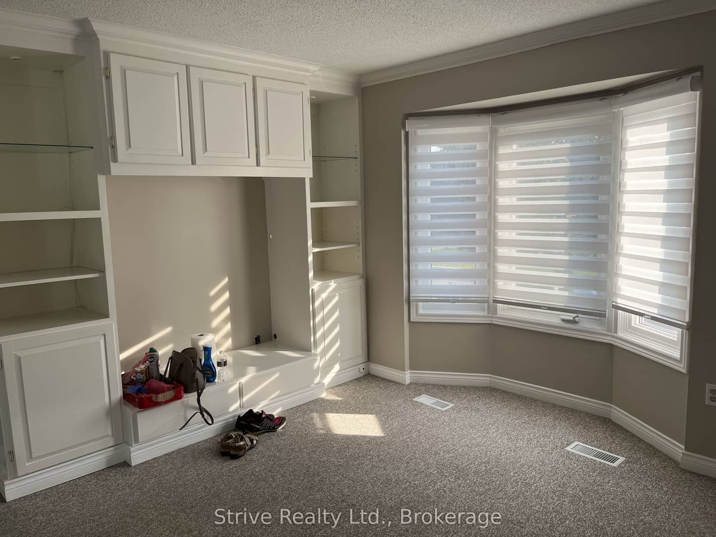 1013 Attersley Drive, Oshawa, ON L1K 2G9