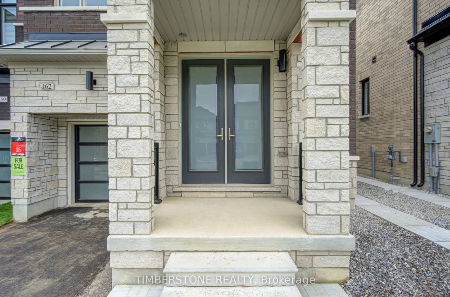 162 Thorndale Road, Brampton, ON L6P 4R8