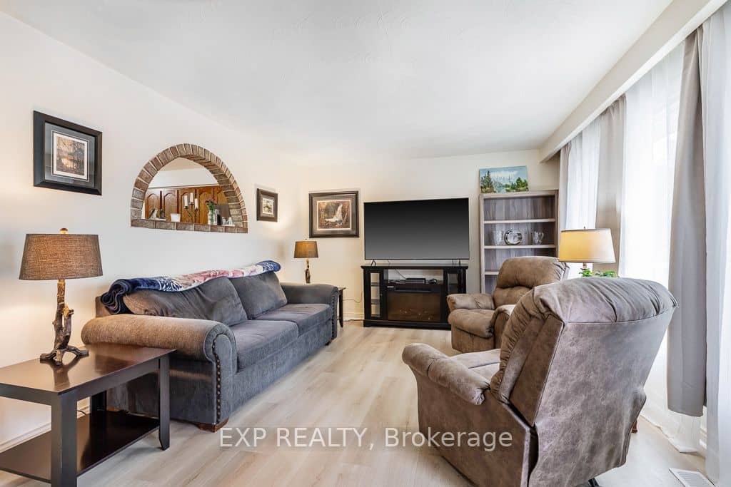 297 Linden Street, Oshawa, ON L1H 6R3