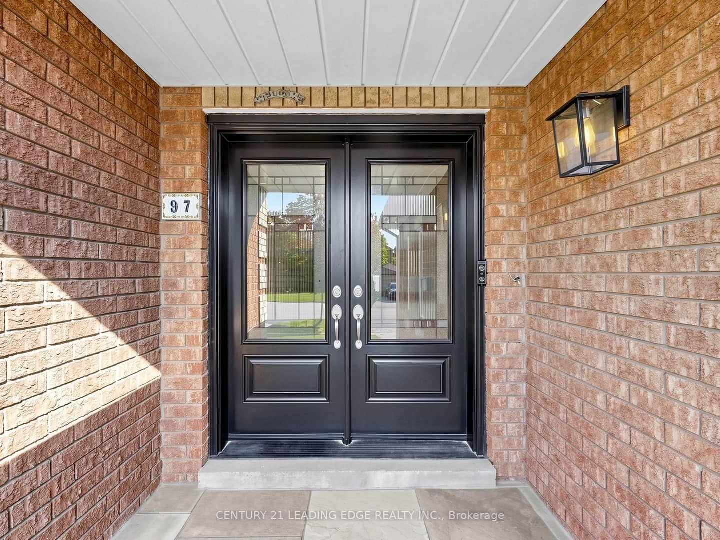 97 Tulip Street, Georgina, ON L4P 1C6