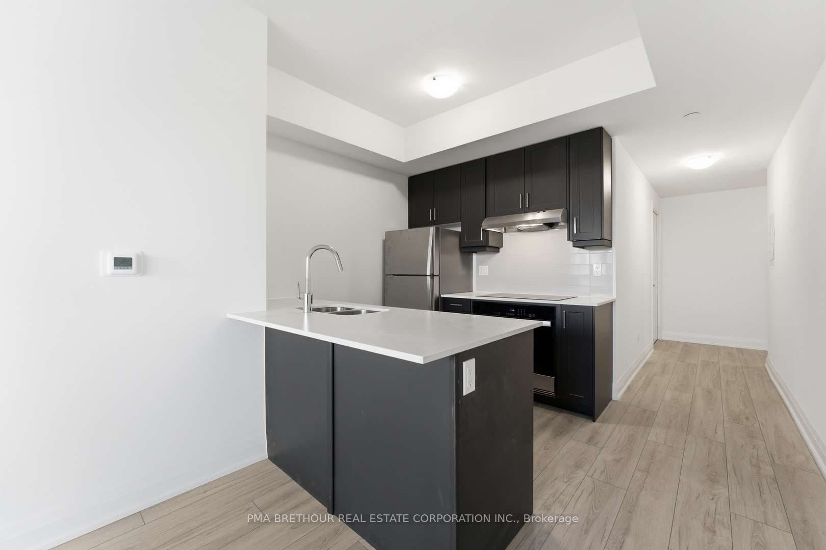 1035 Southdown Road 1812, Mississauga, ON L5J 0A2