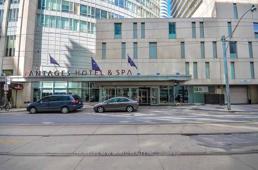 210 Victoria Street 911, Toronto, ON M5B 2R3