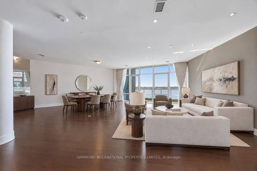 1 Edgewater Drive Sph10, Toronto, ON M5A 0L1