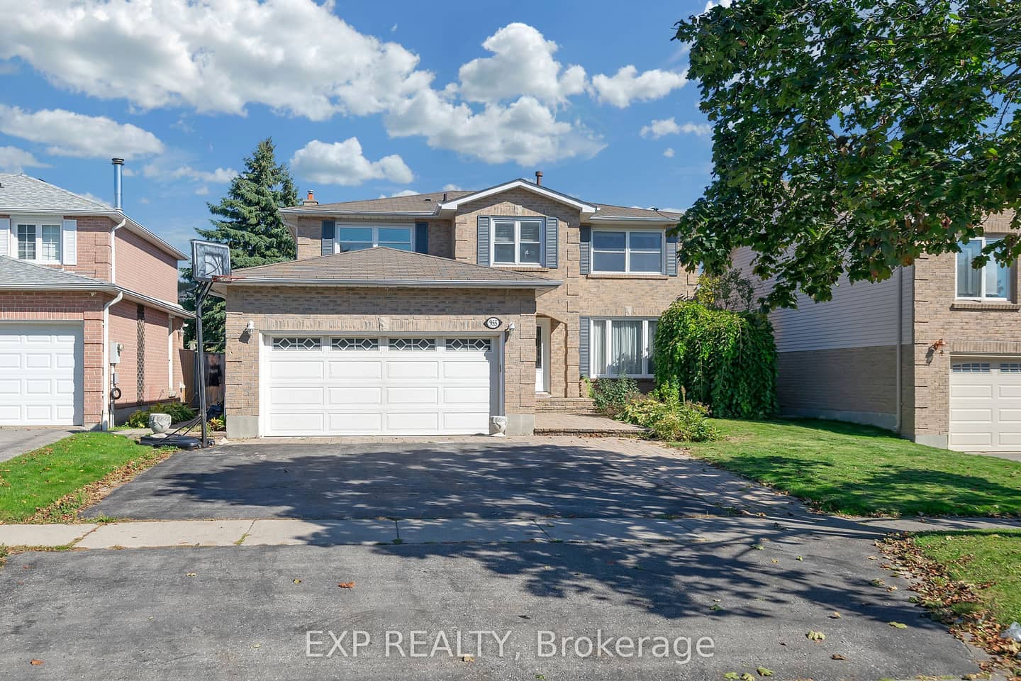 955 Snowbird Street, Oshawa, ON L1J 8J8