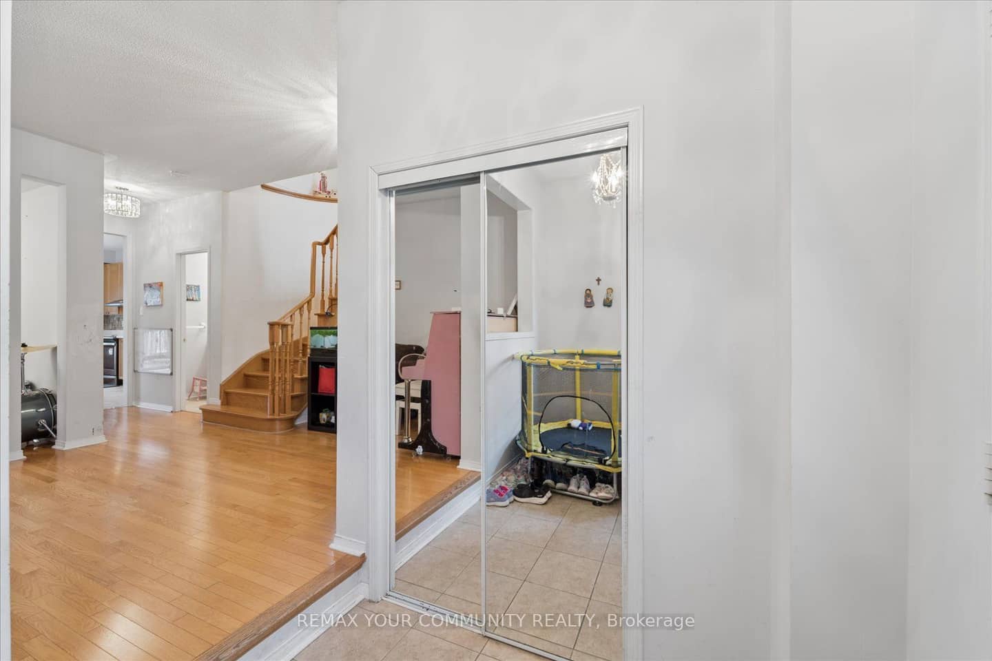 44 Antique Drive, Richmond Hill, ON L4E 3X5