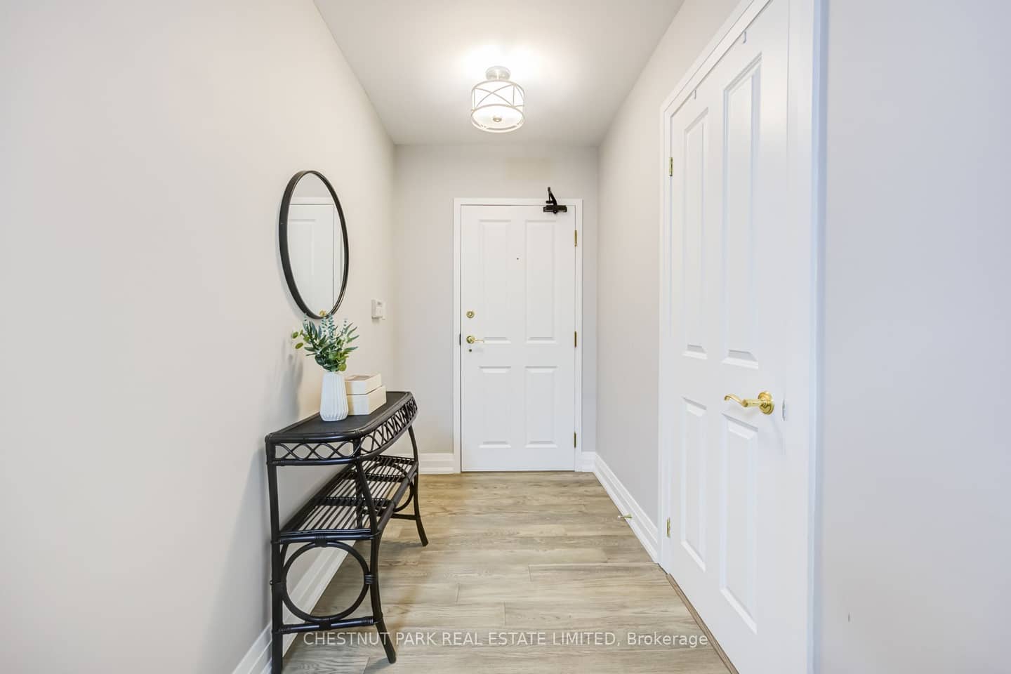 21 Shaftesbury Avenue 103, Toronto, ON M4T 3B4