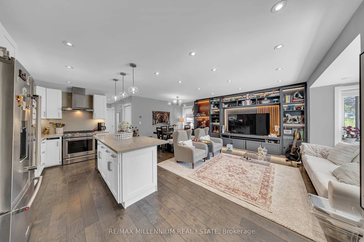 16 Sultana Avenue, Toronto, ON M6A 1S8