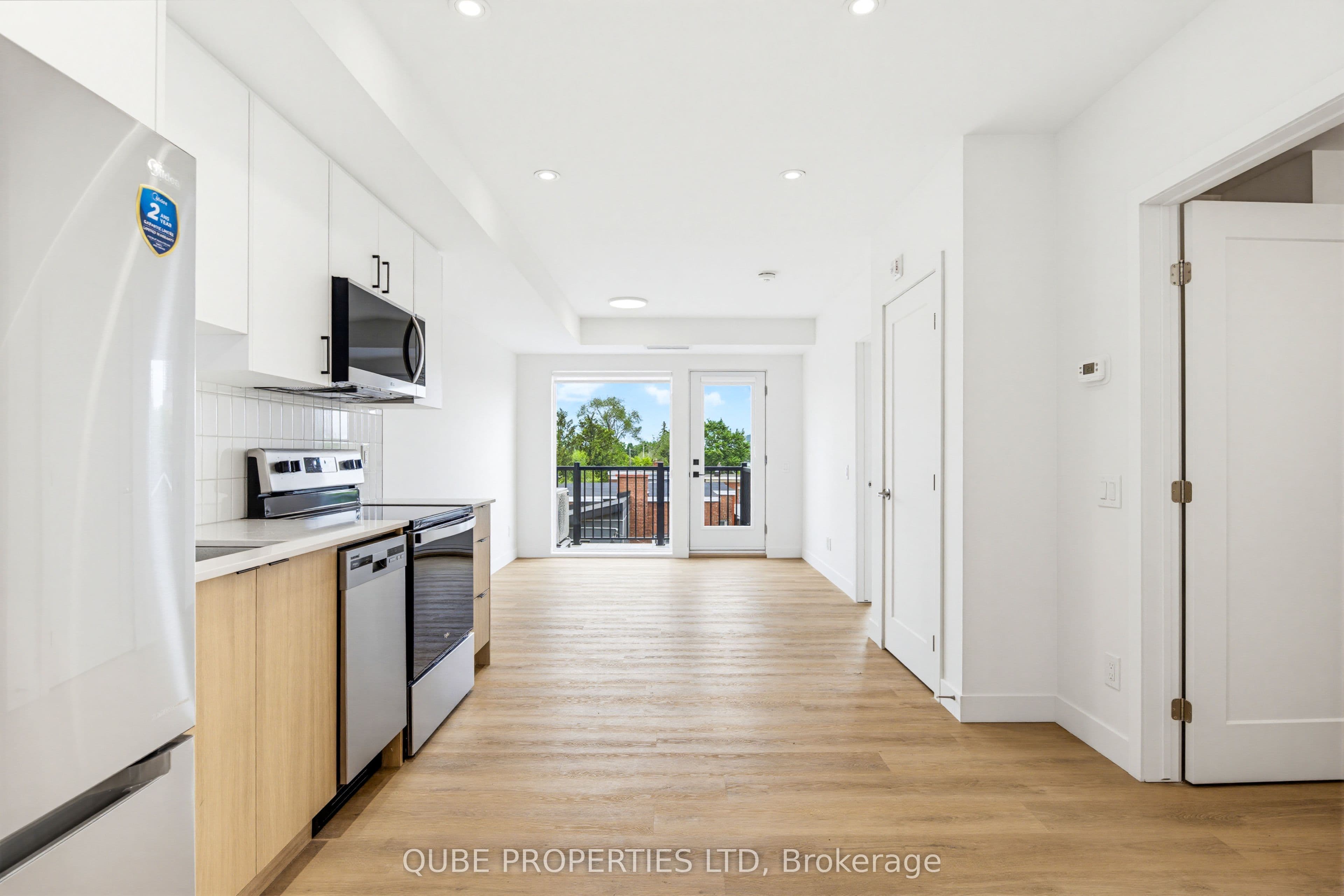 15 Larch Street Unit 305, West Centre Town, ON K1R 6W4