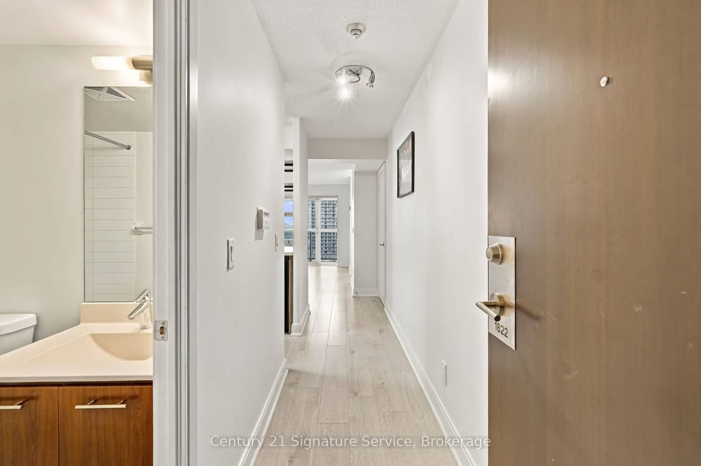 135 Village Green Square 1822, Toronto, ON M1S 0G4