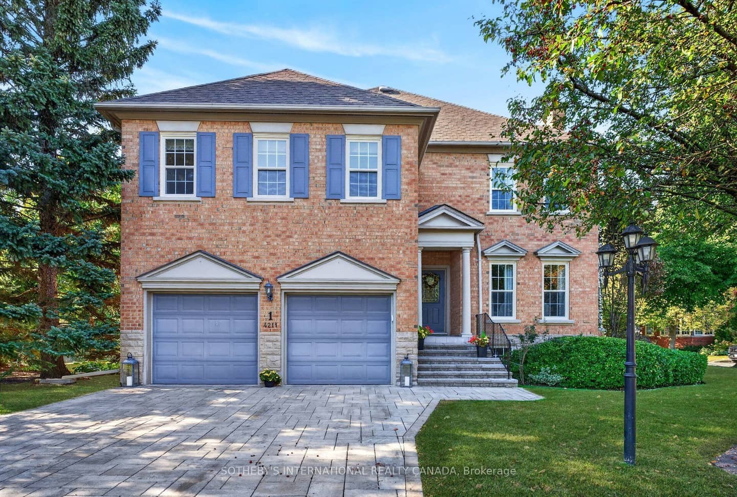 4211 Millcroft Park Drive, Burlington, ON L7M 3Y9