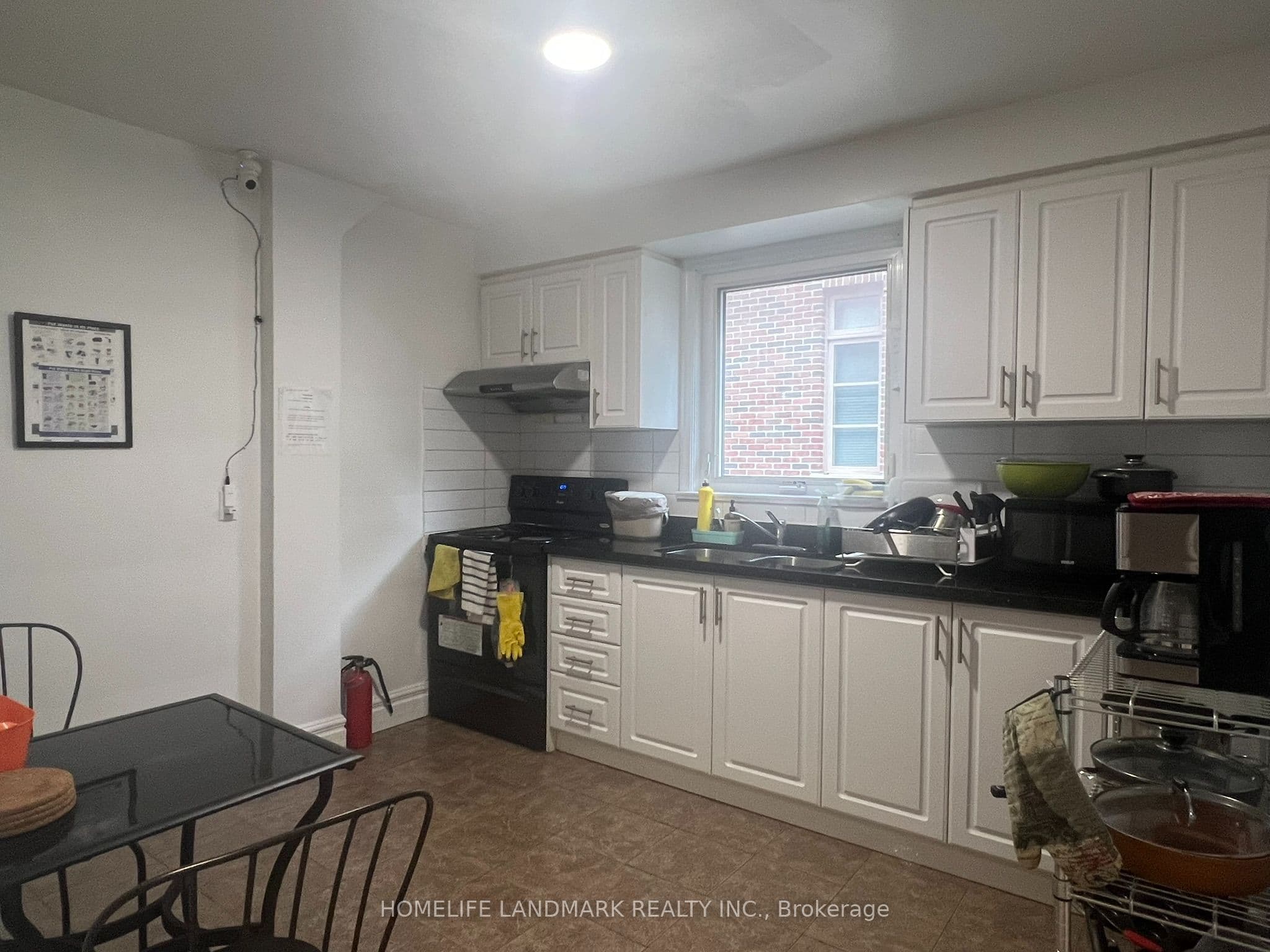 228 Hollywood Avenue, Toronto, ON M2N 3K6