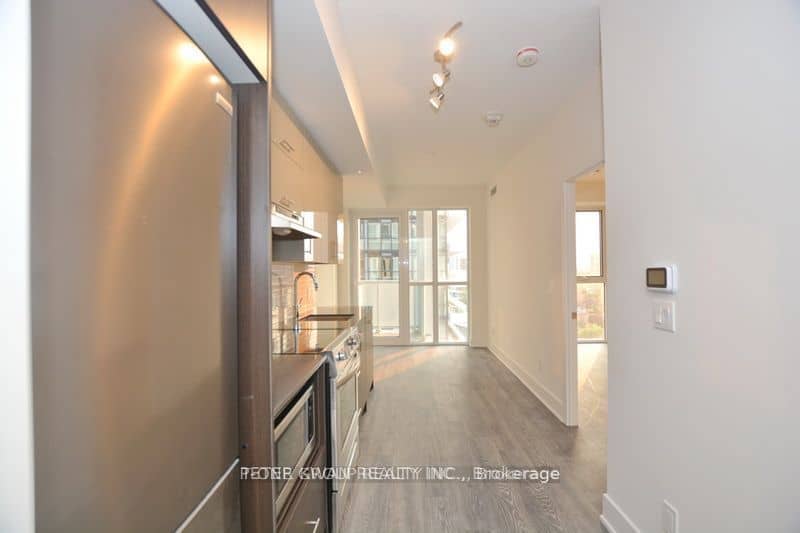 188 Fairview Mall Drive 1002, Toronto, ON M2J 0H7