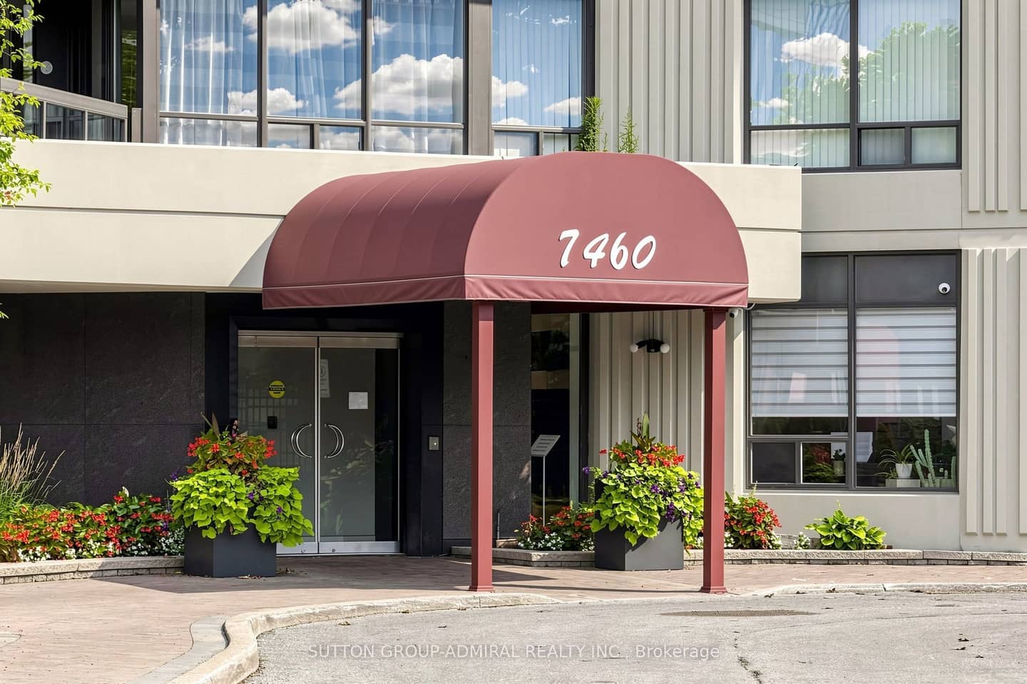 7460 Bathurst Street 806, Vaughan, ON L4J 7K9
