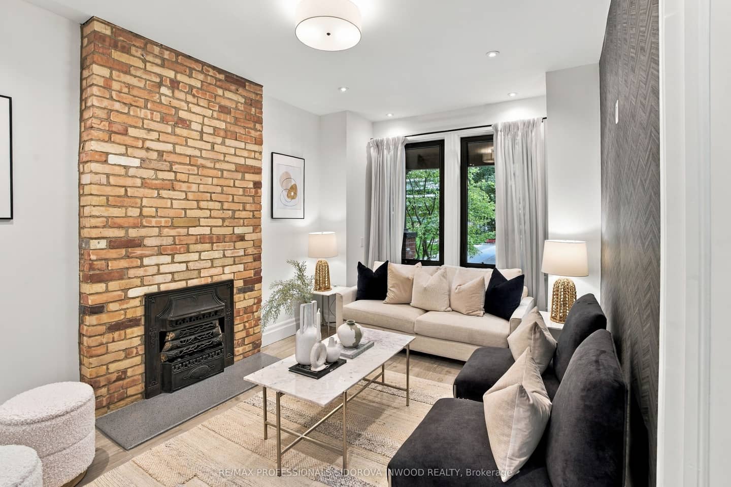 266 Glenlake Avenue, Toronto, ON M6P 1G1