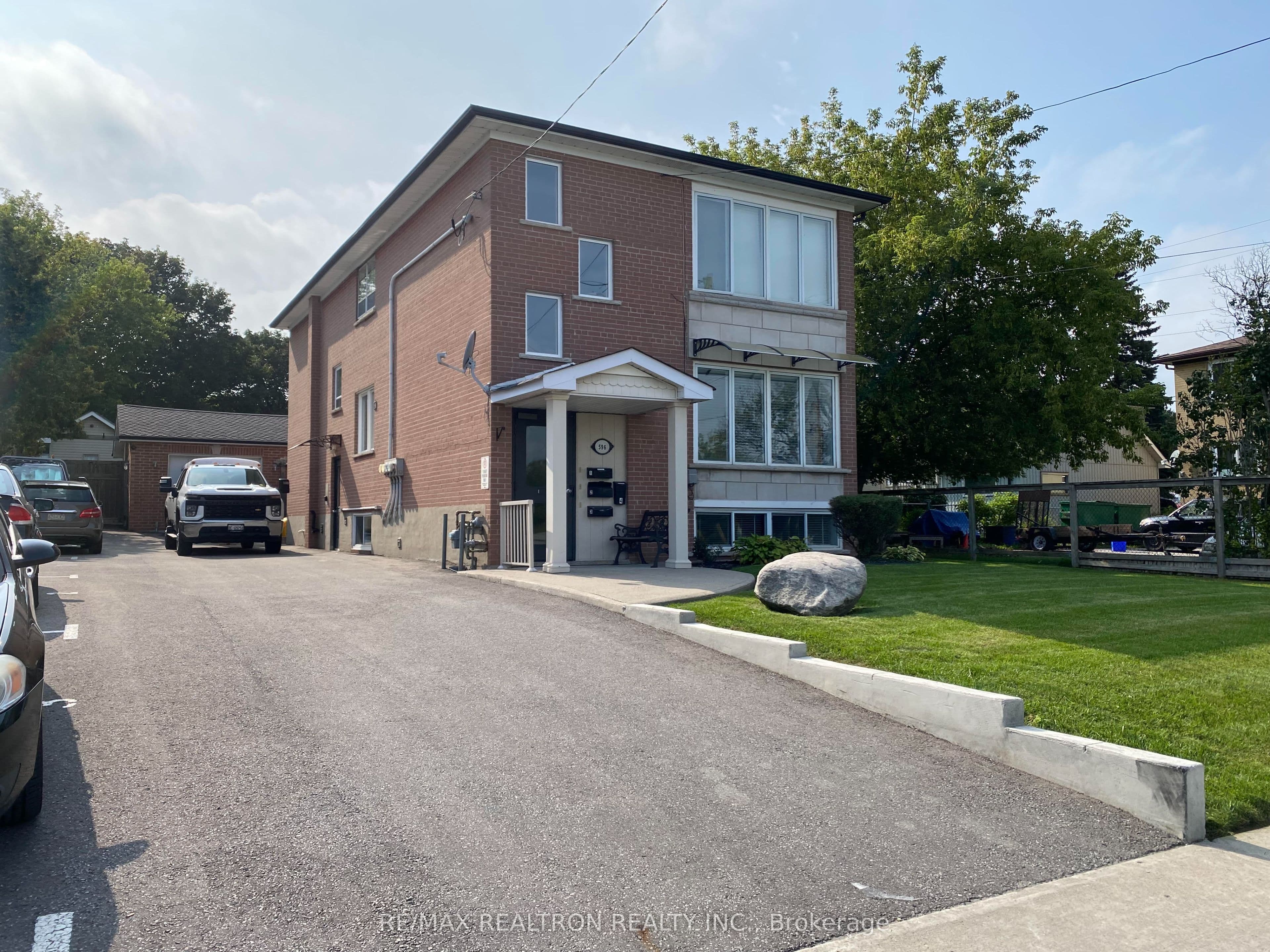 596 Farewell Street Bsmt, Oshawa, ON L1H 6N1