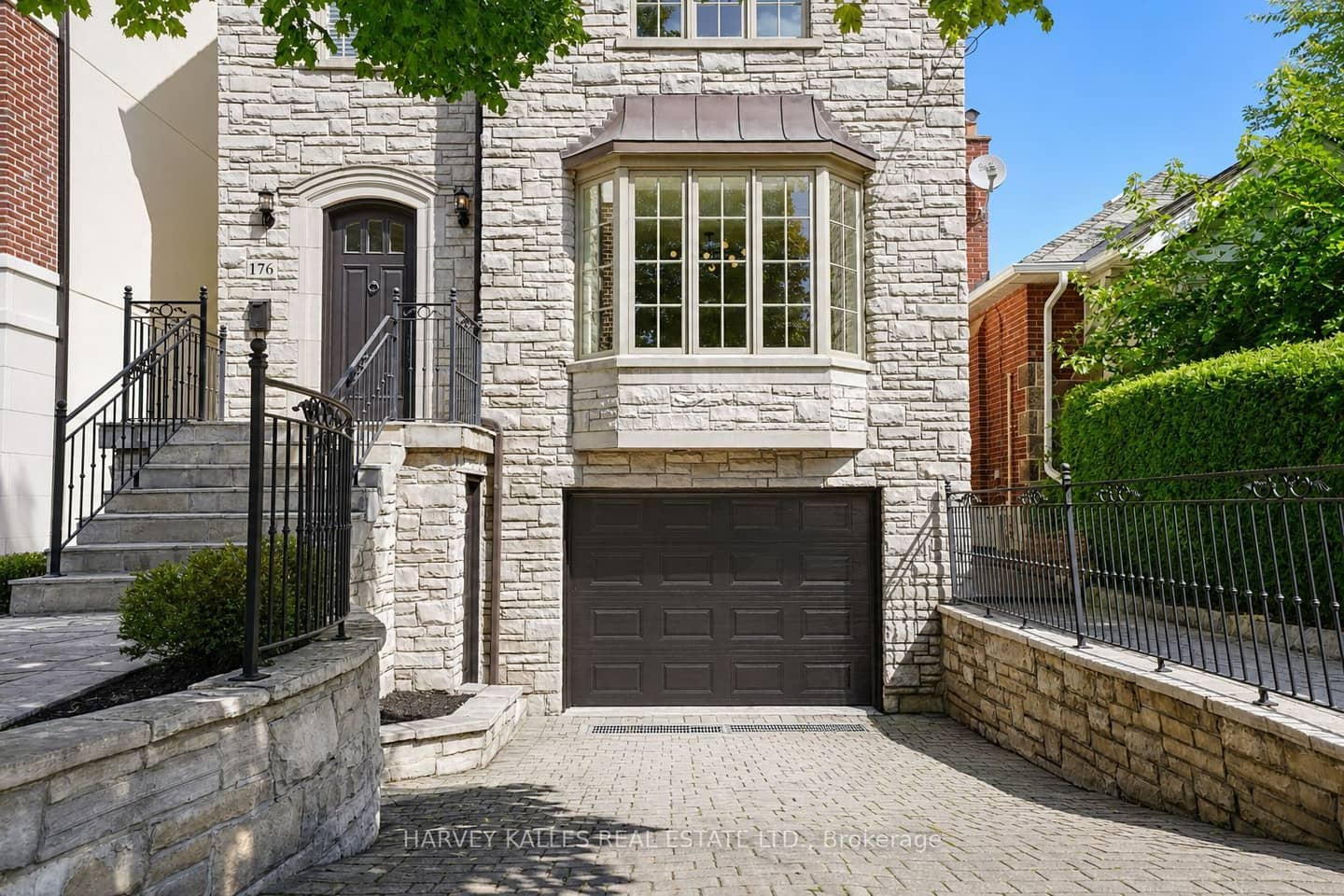 176 Joicey Boulevard, Toronto, ON M5M 2V2